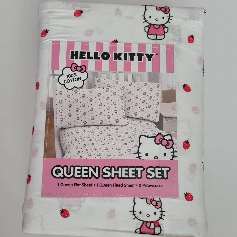 Sanrio Hello Kitty with strawberry pattern Queen sheet 4pc set 100% cotton New